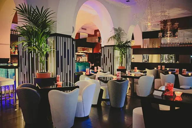 Deseo lounge bar in zona Sempione a Milano