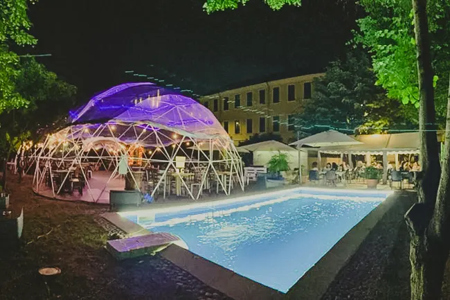 Festa privata in location con piscina a milano